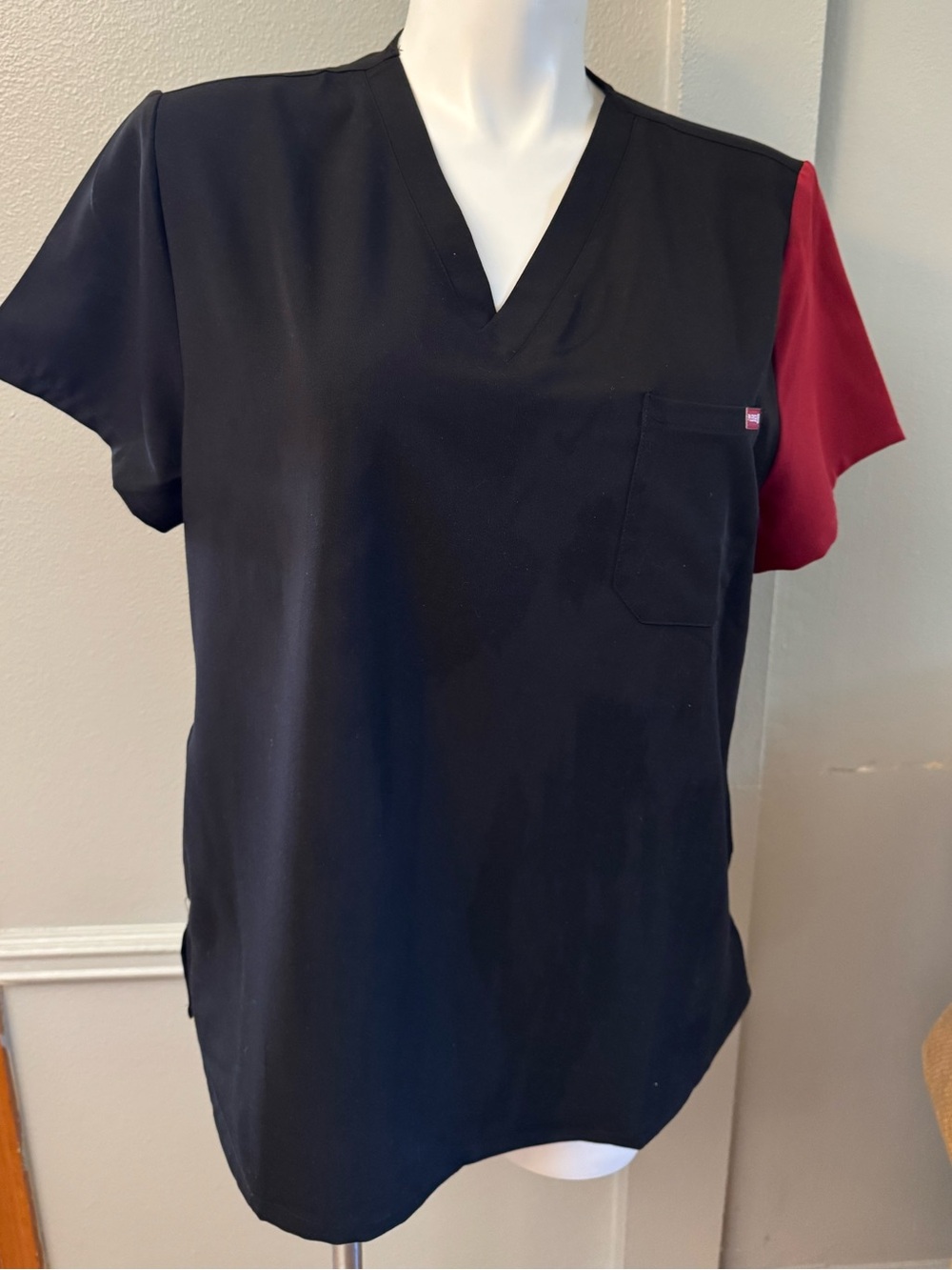 Women’s V-Neck Short Sleeve Scrub Top - Black with Burgundy Sleeve